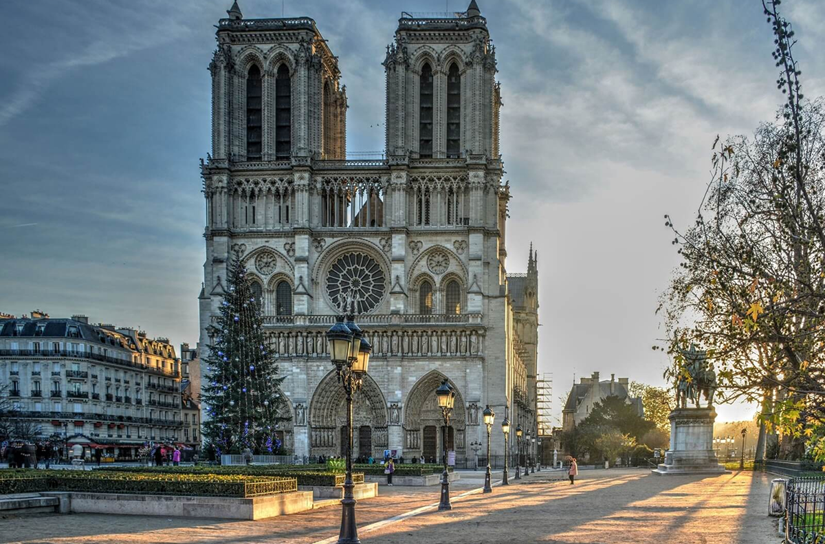 Nhà Thờ Đức Bà - Notre Dame De Paris Nhà Thờ Tráng Lệ Và Nổi Tiếng Nhất Pháp