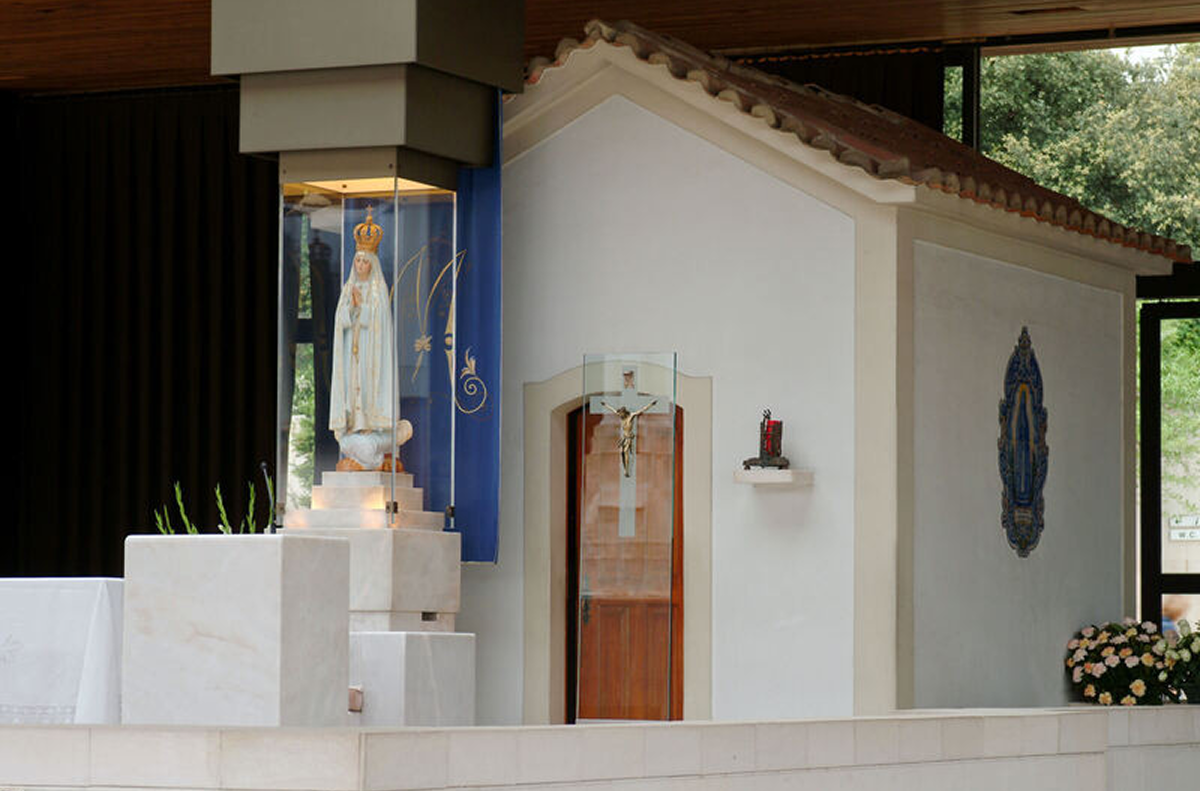 Nhà nguyện Chapel of the Apparition ghé thăm những thánh đường đẹp nhất Bồ Đào Nha
