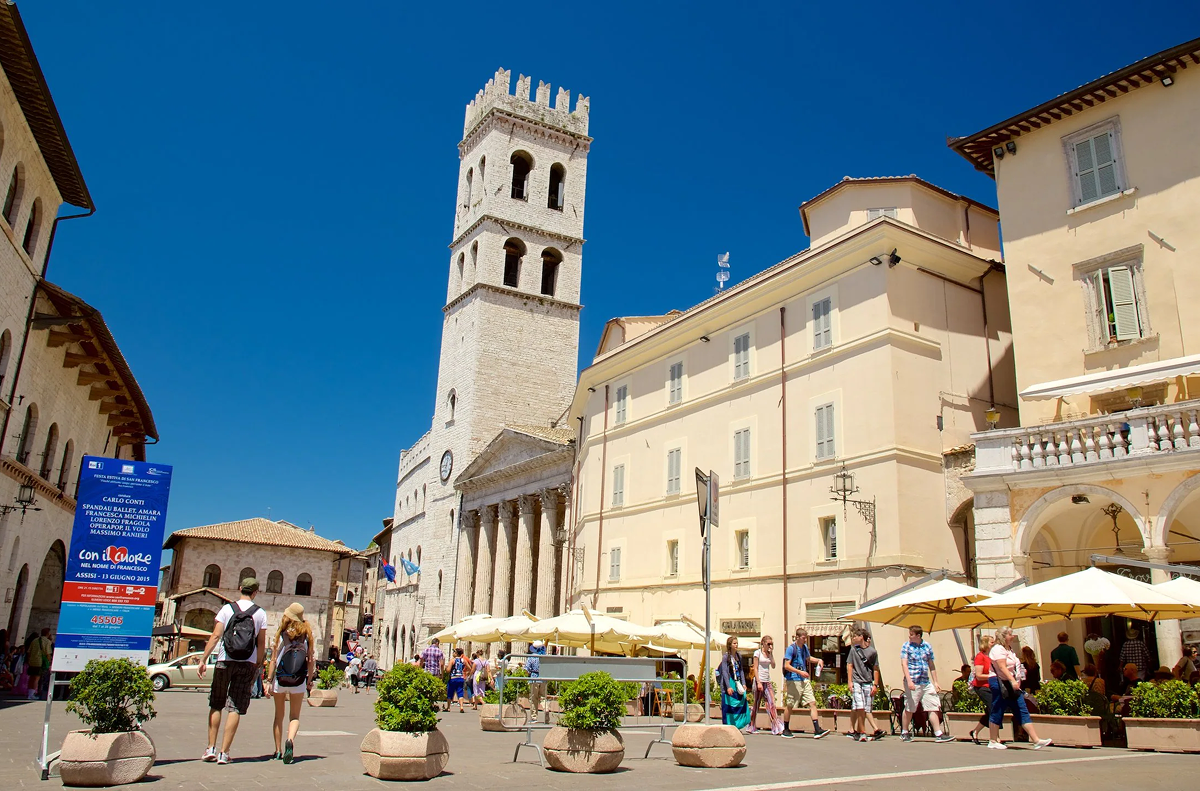 Hướng Dẫn Di Chuyển Tại Assisi Kinh nghiệm du lịch Assisi - Quê Hương Thánh Phanxicô