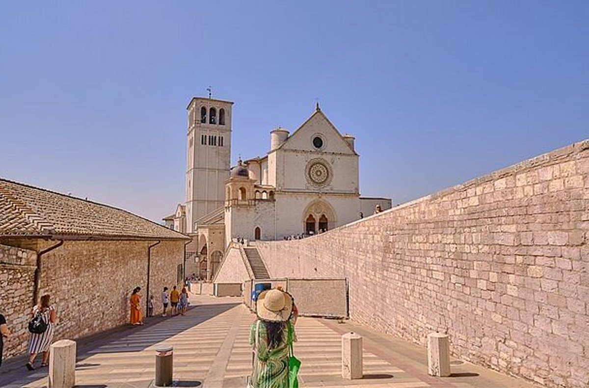 Thăm nhà thờ Orvieto du lịch Orvieto