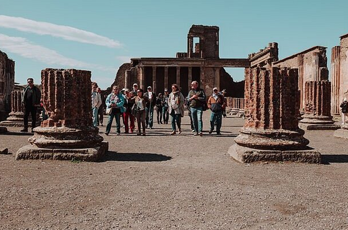 Trung tâm Pompeii Du Lịch Pompeii