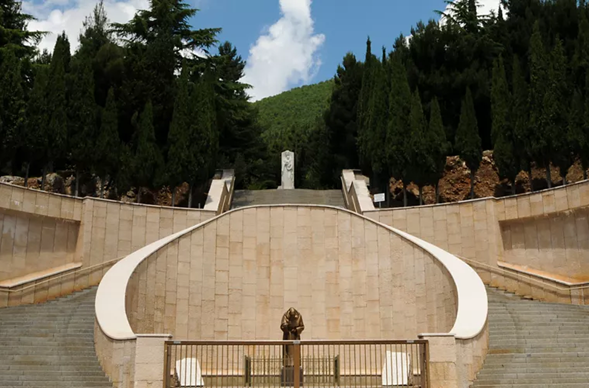 Đường Thánh Giá trên núi Du Lịch San Giovanni Rotondo