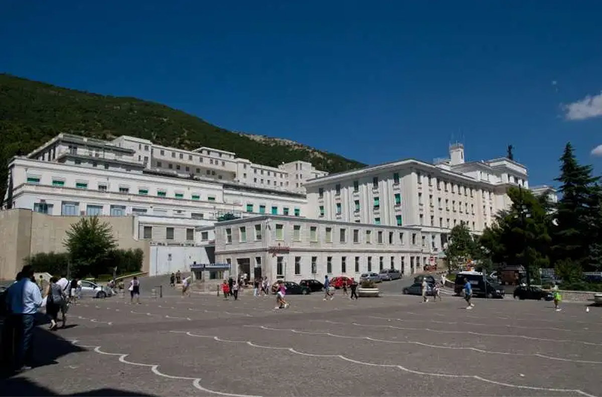 Bệnh viện Casa Sollievo della Sofferenza Du Lịch San Giovanni Rotondo