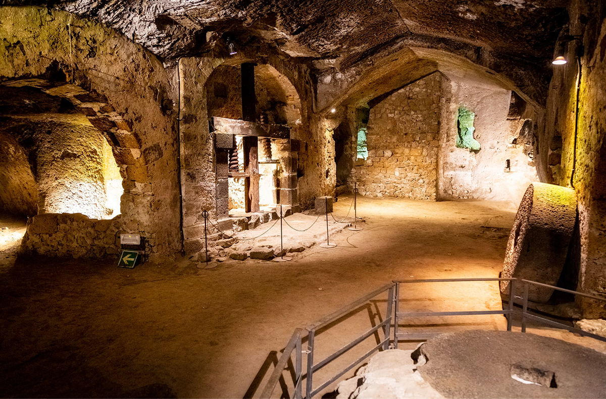 Khám phá các hang động Orvieto du lịch Orvieto