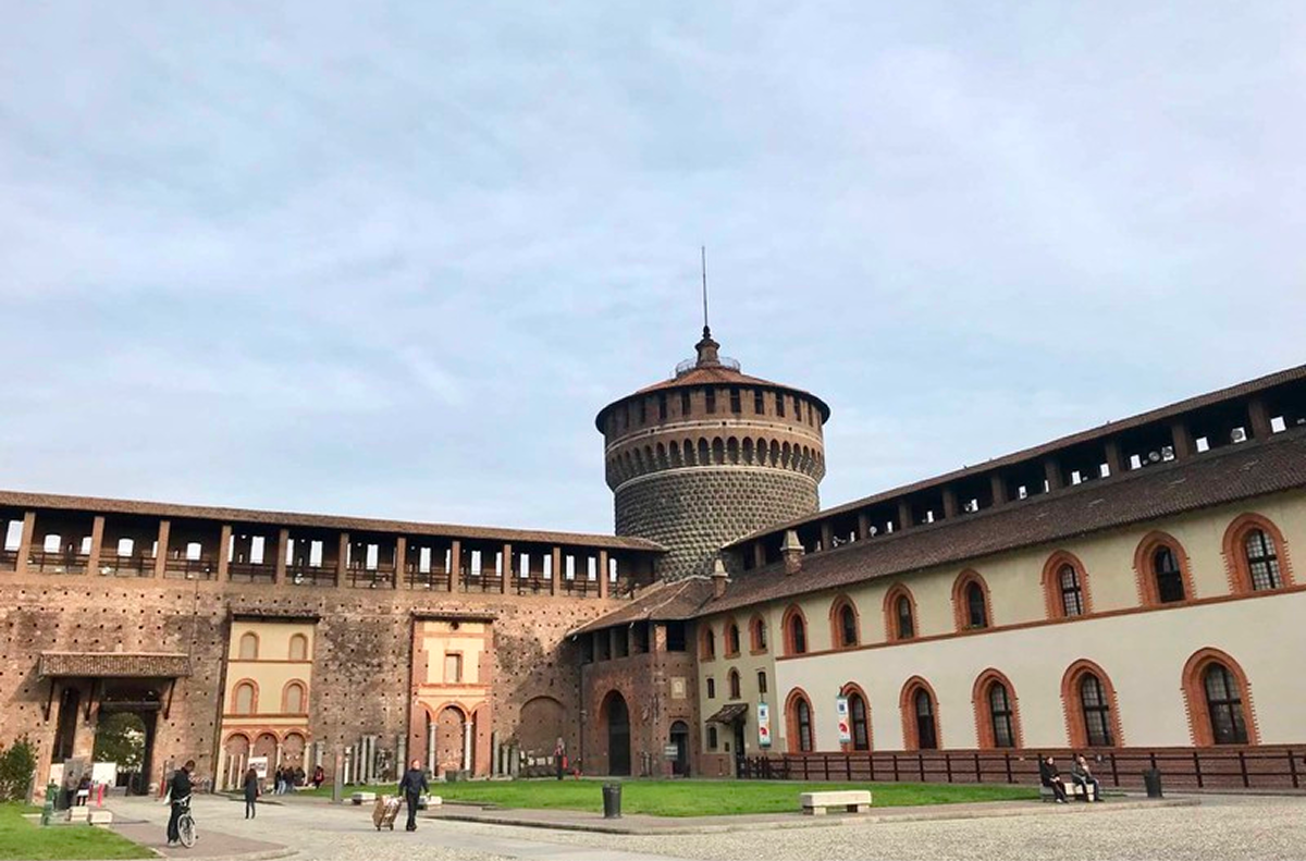 Lâu đài Sforza du lịch Milan